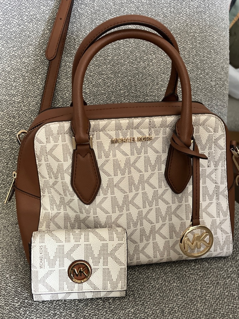 Michael Kors Cream Signature MK Satchel with Brown Trim and Wallet - Picture 4 of 16